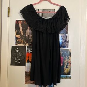 Hollister Off the Shoulder